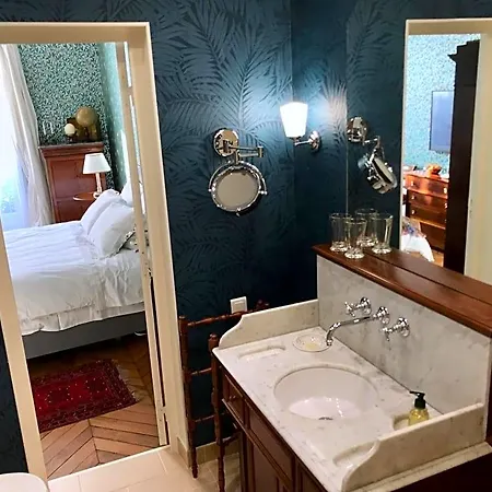 Le 48 Bed and Breakfast Παρίσι