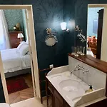 Bed and breakfast Le 48 4*